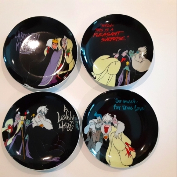 Disney Villains Set Of 4 Appetizer Plates Dishes NEW - Picture 1 of 6